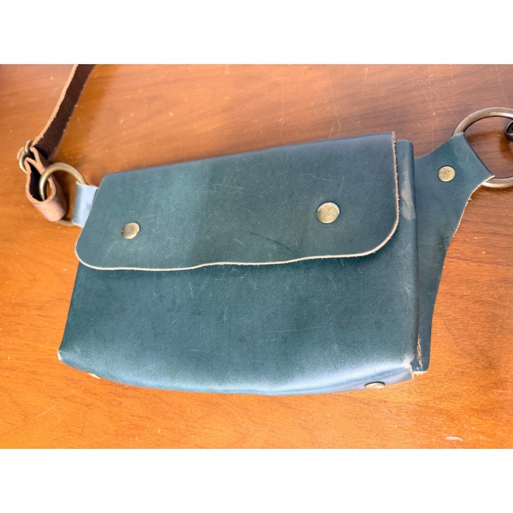 Triumph Outpost Artisan Leather Hip Bag Women's Green Leather Crossbody Fanny - Picture 4 of 12